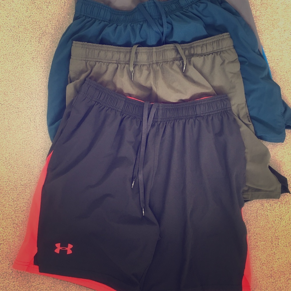 SOLD Men’s UnderAmour Cage Shorts